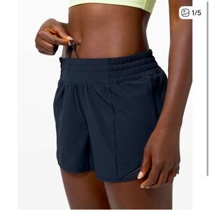 lululemon athletica Hotty Hot High Rise Short 4” in True Navy